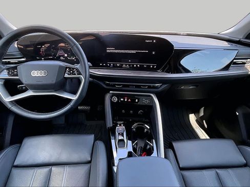 Used 2025 Audi Q5 Premium Plus w/ Premium Plus AWD/4WD image 16