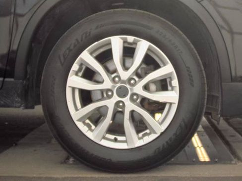 Used 2018 Nissan Rogue SV AWD/4WD image 7