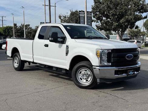 Used 2019 Ford F250 XL w/ XL Value Package image 3