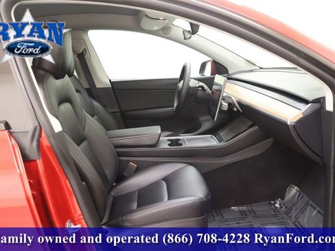 Used 2022 Tesla Model Y Long Range image 16