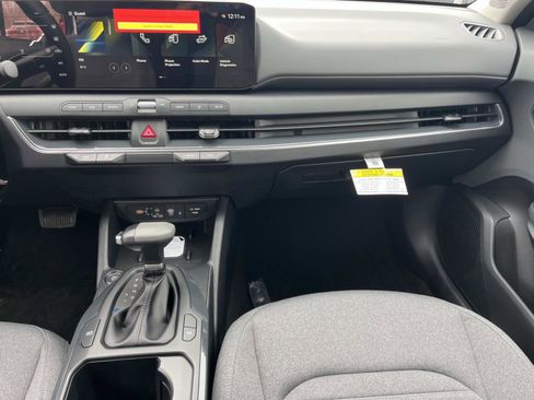 New 2025 Kia K4 EX image 13
