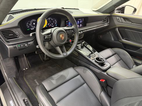 Certified 2026 Porsche 911 Carrera GTS RWD image 24