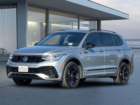 Used 2023 Volkswagen Tiguan SE R-Line image 8