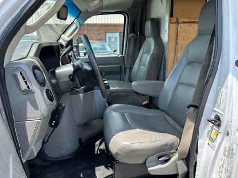 Used 2019 Ford E-350 and Econoline 350 Super Duty w/ Power Windows & Locks Group RWD image 21