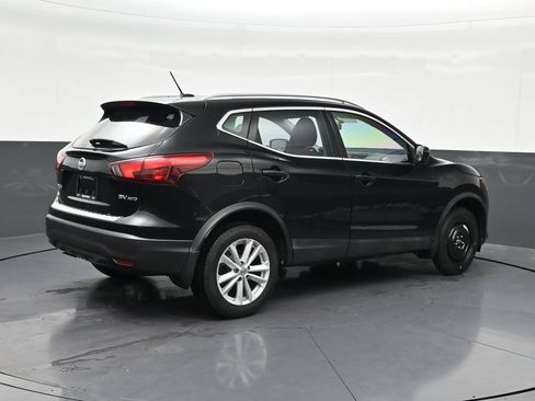 Used 2018 Nissan Rogue Sport SV w/ SV Technology Package AWD/4WD image 5