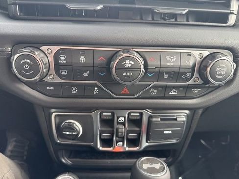 New 2026 Jeep Wrangler Sahara image 22