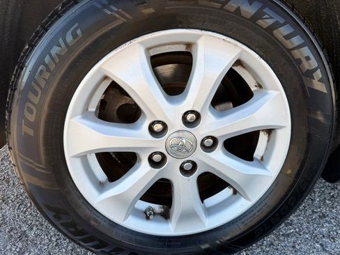 Used 2011 Toyota Camry LE image 20