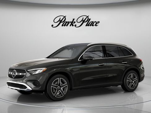 Used 2026 Mercedes-Benz GLC 300 4MATIC image 40