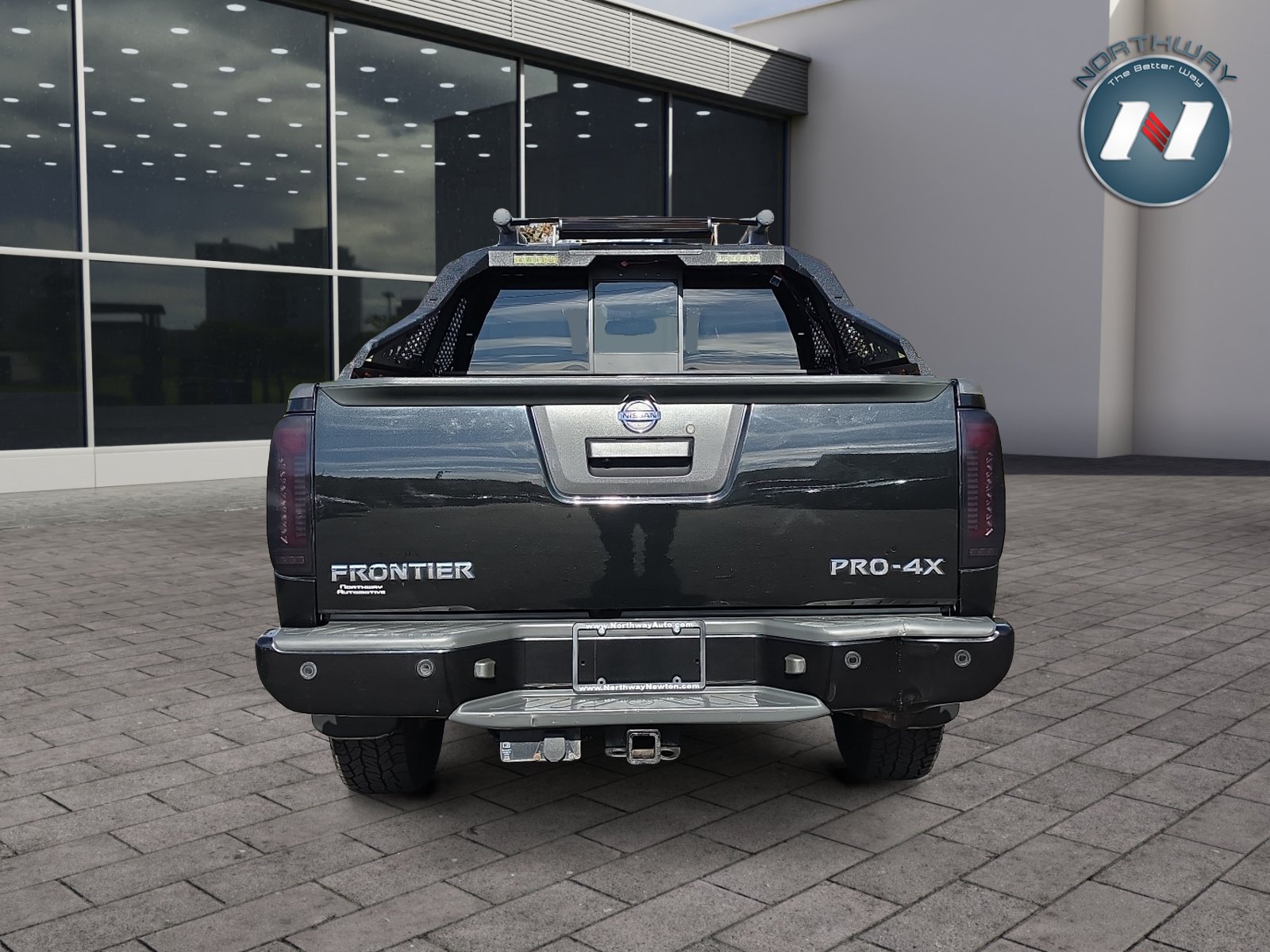 Used 2020 Nissan Frontier PRO-4X w/ Pro-4x Utility Package AWD/4WD image 4