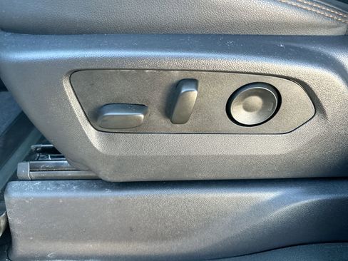 Used 2025 GMC Sierra 3500 AT4 w/ AT4 Preferred Package image 12