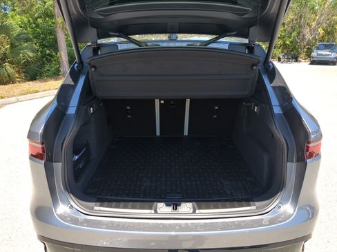 New 2026 Jaguar F-PACE R-Dynamic S image 8