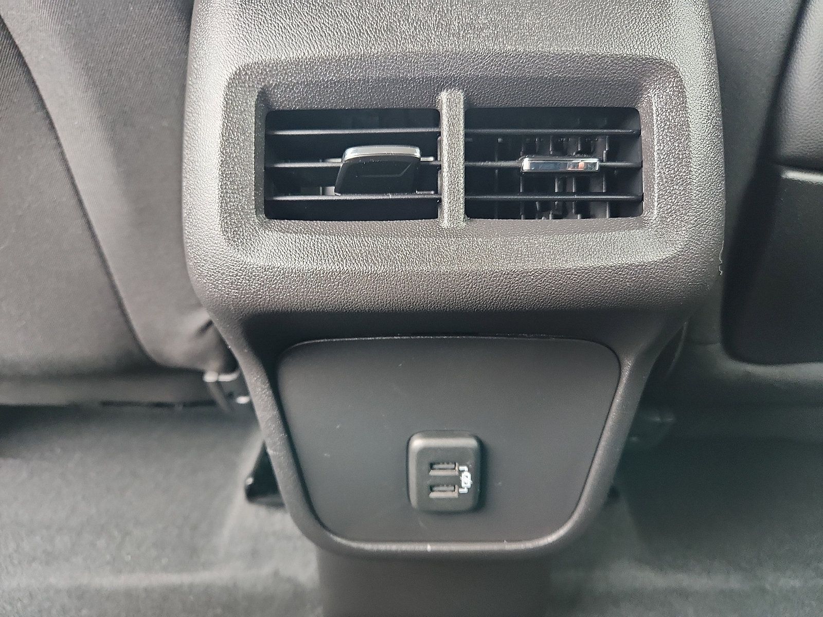 Used 2024 GMC Terrain SLE w/ Driver Convenience Package AWD/4WD image 11