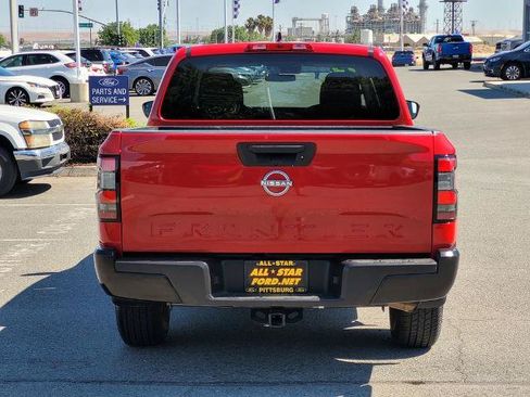 Used 2022 Nissan Frontier S RWD image 5