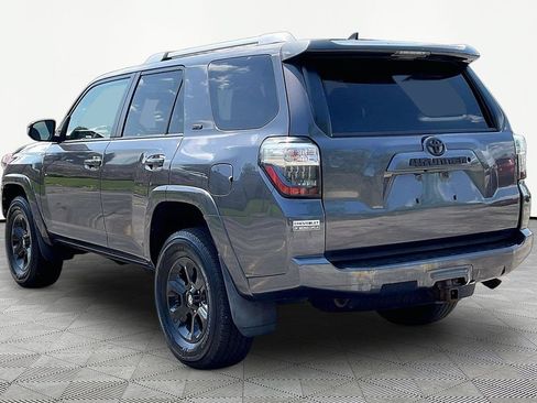 Used 2015 Toyota 4Runner SR5 AWD/4WD image 4