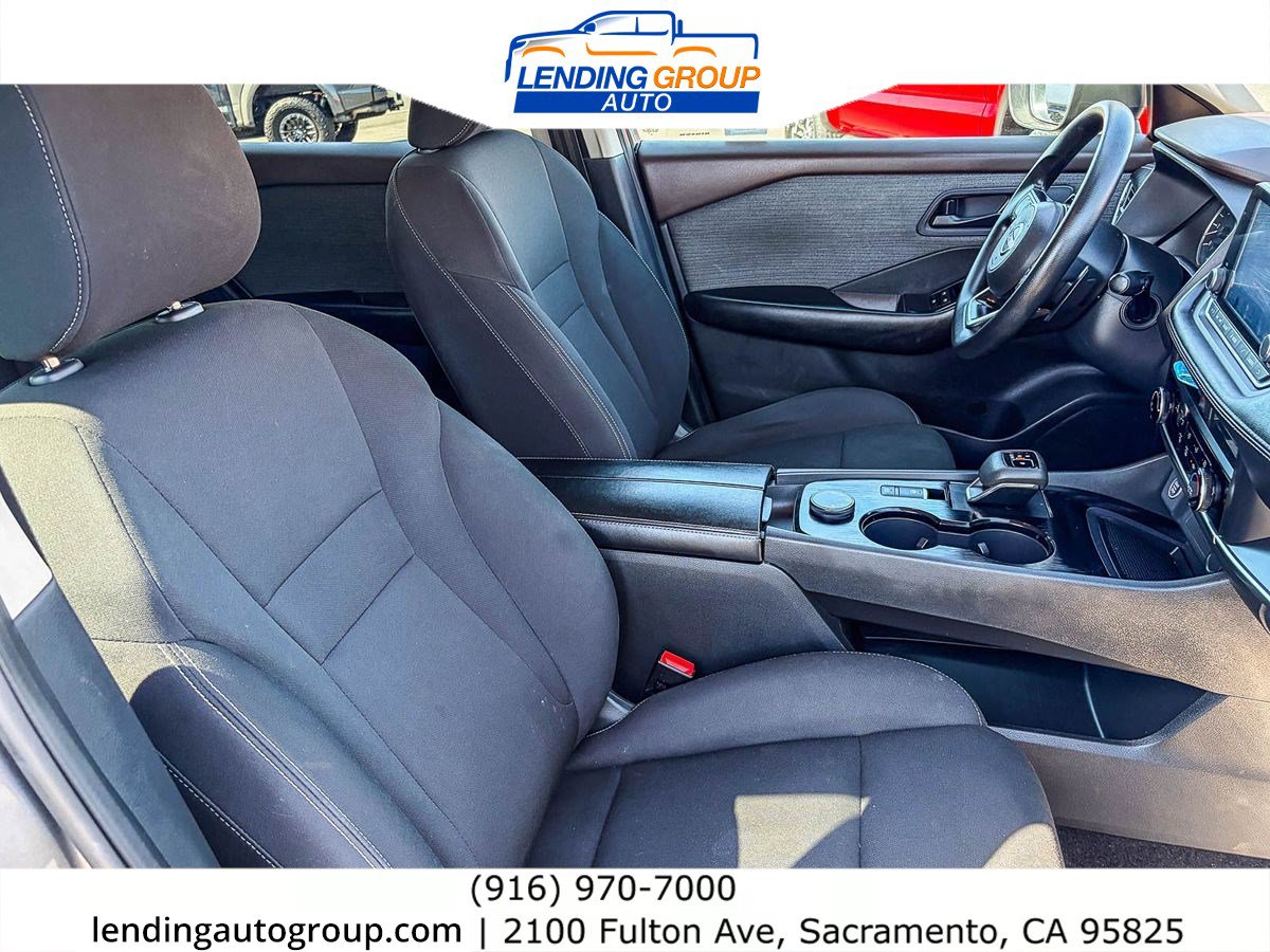 Used 2023 Nissan Rogue S AWD/4WD image 15