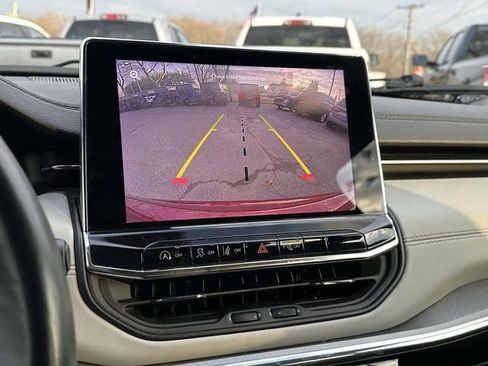 Certified 2022 Jeep Compass Limited image 16