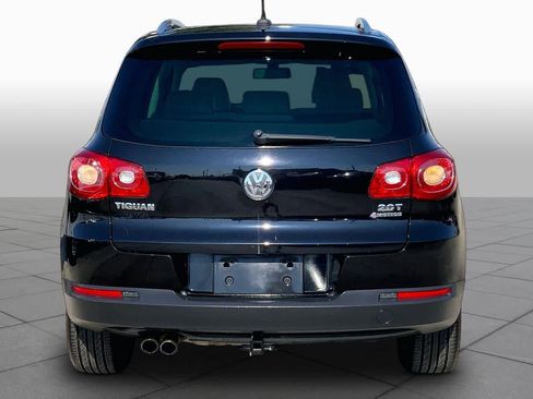 Used 2010 Volkswagen Tiguan SE AWD/4WD image 4