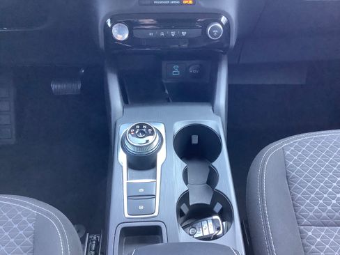 Used 2023 Ford Escape Active w/ Tech Pack #2 AWD/4WD image 10