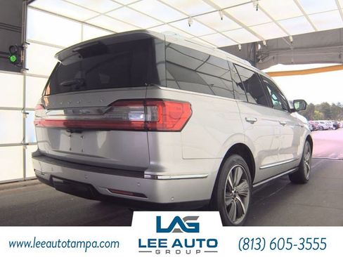 Used 2019 Lincoln Navigator Reserve image 2