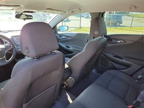 Used 2018 Chevrolet Malibu LS image 24