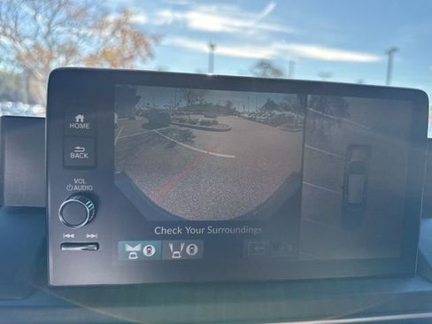 Used 2025 Honda Pilot Black Edition image 8