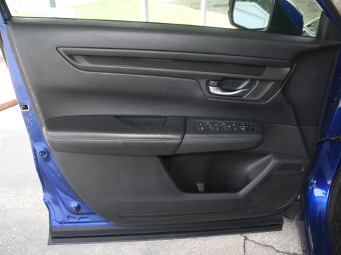 Used 2023 Honda CR-V EX image 10