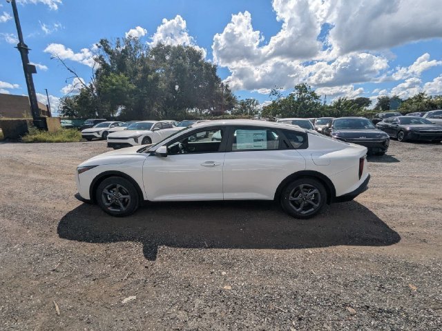New 2027 Kia K4 FWD image 3