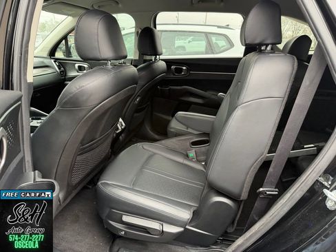 Used 2021 Kia Sorento S image 5