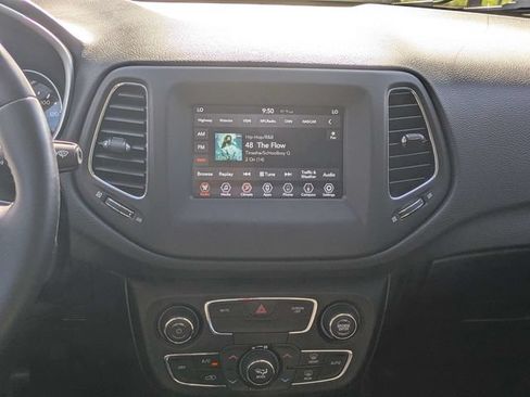 Used 2020 Jeep Compass Latitude w/ Popular Equipment Group FWD image 13
