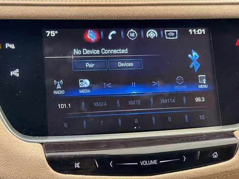 Used 2017 Cadillac XT5 Platinum w/ Driver Assist Package AWD/4WD image 23