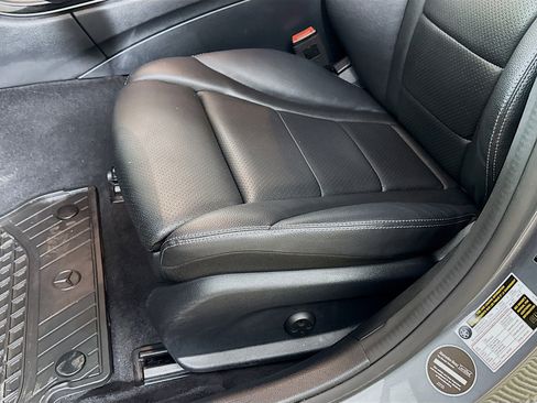 Used 2021 Mercedes-Benz C 300 4MATIC Sedan image 22