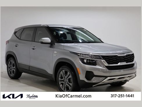 Used 2023 Kia Seltos LX AWD/4WD image 1