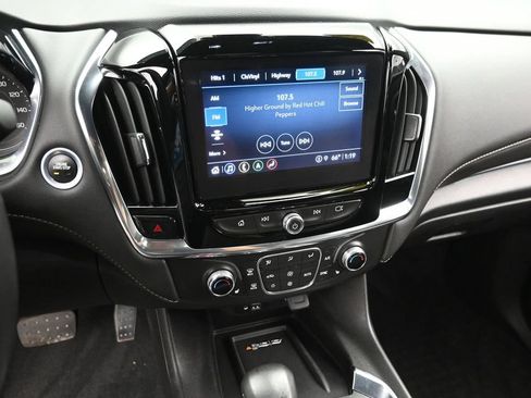 Used 2023 Chevrolet Traverse LT w/ LT Premium Package AWD/4WD image 20