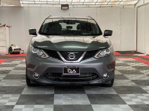 Used 2019 Nissan Rogue Sport SV w/ Technology Package image 2
