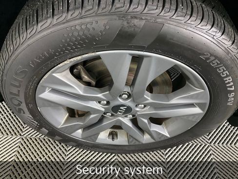 Certified 2021 Kia Seltos LX image 11