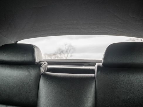 Used 2005 BMW 645Ci Convertible image 32