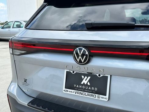 New 2026 Volkswagen Tiguan SE FWD image 7