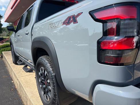 Used 2023 Nissan Frontier PRO-4X w/ Technology Package image 19