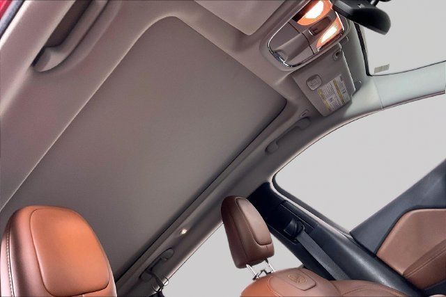 Used 2019 Jeep Cherokee Overland w/ Technology Group AWD/4WD image 20