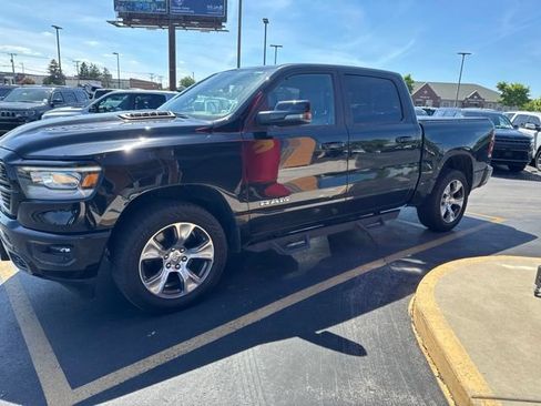 Used 2023 RAM 1500 Laramie AWD/4WD image 4