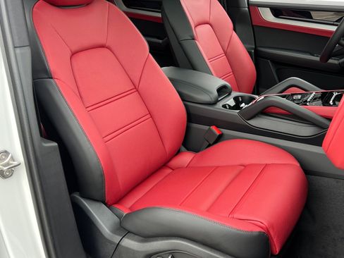 New 2026 Porsche Cayenne AWD/4WD image 16