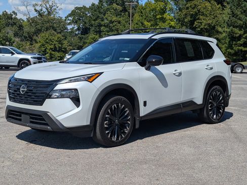 Used 2026 Nissan Rogue Dark Armor FWD image 5