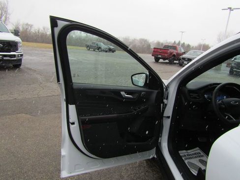 Used 2023 Ford Escape ST-Line Select w/ Tech Pack #2 AWD/4WD image 22