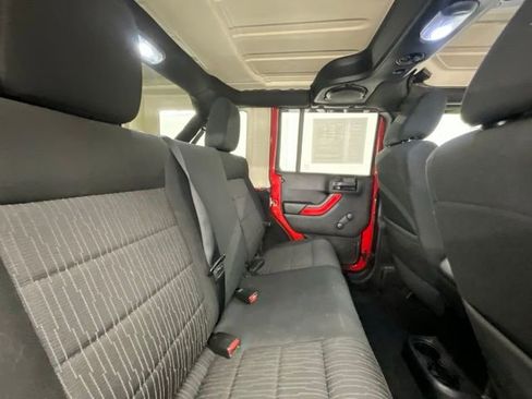 Used 2011 Jeep Wrangler Unlimited Sport image 14