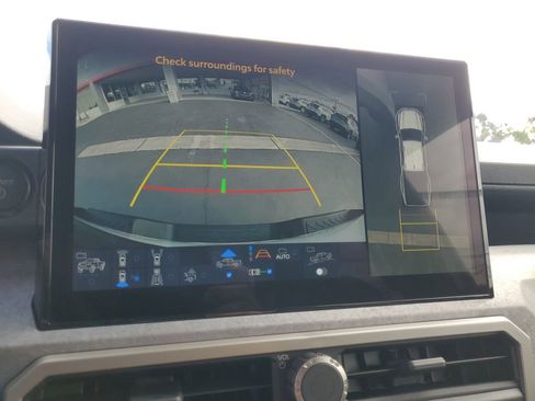 Used 2025 Toyota Tacoma Trailhunter image 22