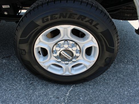 Used 2026 Ford F250 XLT AWD/4WD image 10