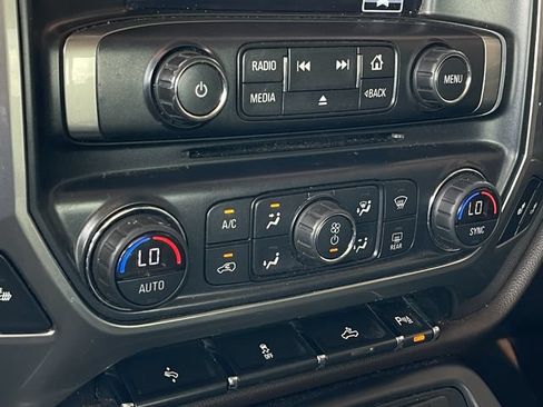 Used 2018 Chevrolet Silverado 1500 LT w/ Texas Edition RWD image 18