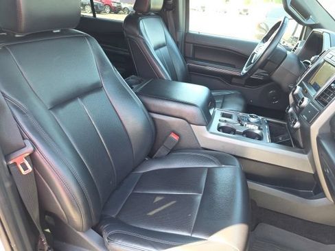 Used 2021 Ford Expedition Max XLT RWD image 14