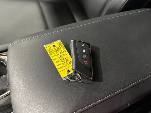 Used 2025 Lexus RX 350 FWD w/ Technology Package image 33