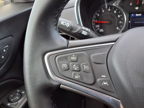 Used 2023 Chevrolet Equinox LT FWD image 11